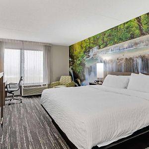 Clarion Pointe Near Erie Casino